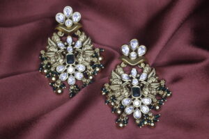 Ravali Statement Dangler