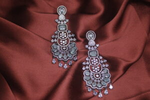 Nova Statement Dangler