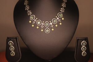Ishira Choker Set