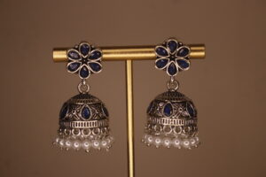 Bhavyata Flower Jhumka