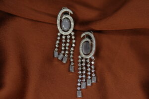 Swanika Grey Dangler